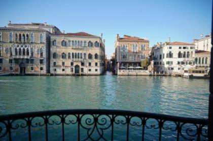 Granda Sweet Suites - image 13