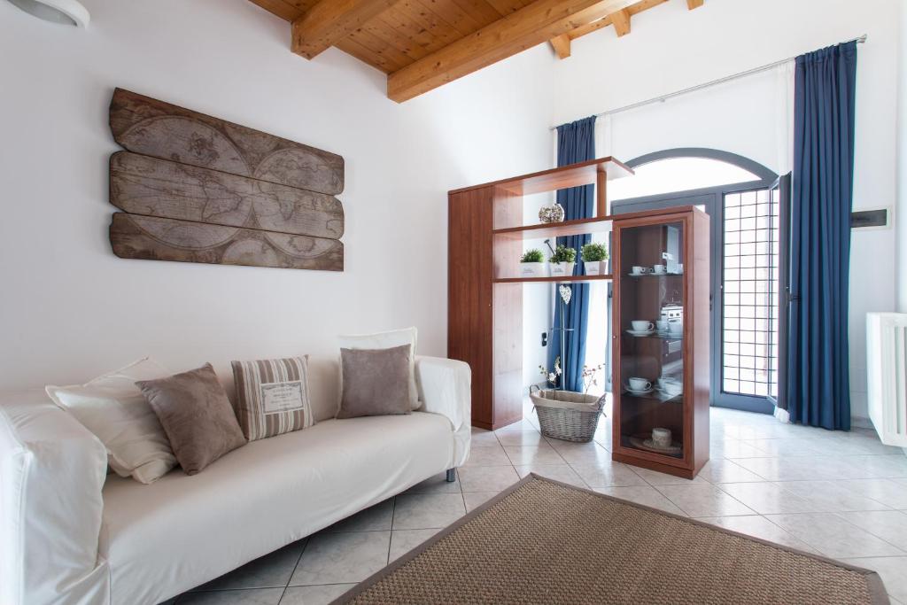 Stella Marina 2 - main image