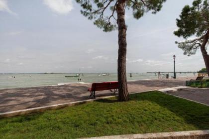 Venice Blue Lagoon - image 16
