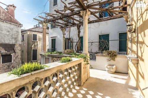 Ca' del Glicine Terrace - image 2