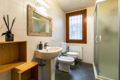 Riva De Biasio Charming Apartment - image 11