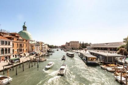 Riva De Biasio Charming Apartment - image 8