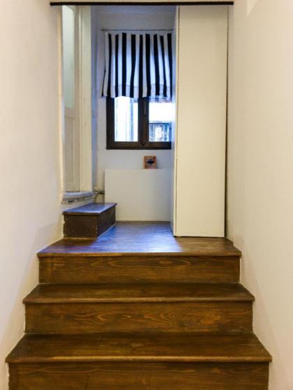 A Brilliant Chic Dwelling - image 3