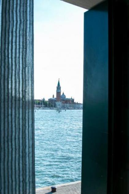 Fenix Turandot Suite - image 9