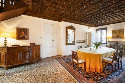 Ca' Fenice charming apartment in San Marco sleep 7 - image 16