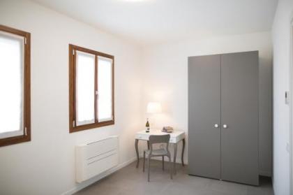 Venezia Fly Apartments - image 12