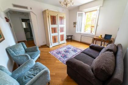 Guggeinheim Apartment - image 2