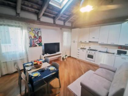 Romantic Sky Apartment - image 10