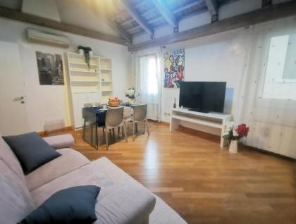 Romantic Sky Apartment - image 8