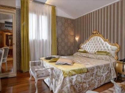 Hotel Santa Marina - image 3