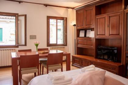 Bricola Biennale Apartments - image 17