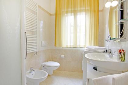 Bricola Biennale Apartments - image 30