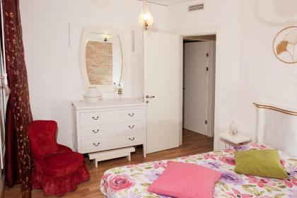Appartamento Piera Rossa at yourhomefromhomeinvenice - image 29