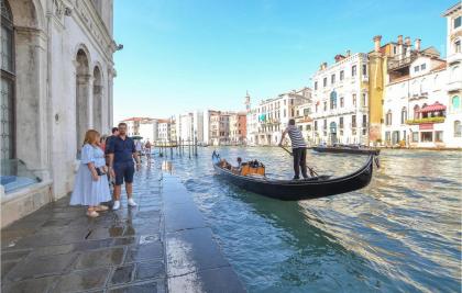 Lovely Apartment In Venezia With Wifi - image 22