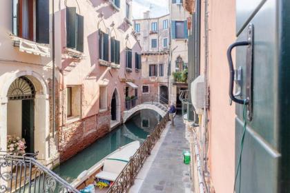 GuestHost - Castello Appartamento con vista sul Canale x6 - image 26