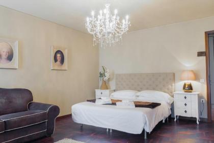 Rialto Canal View With Terrace and Balcony by Wonderful Italy - image 23