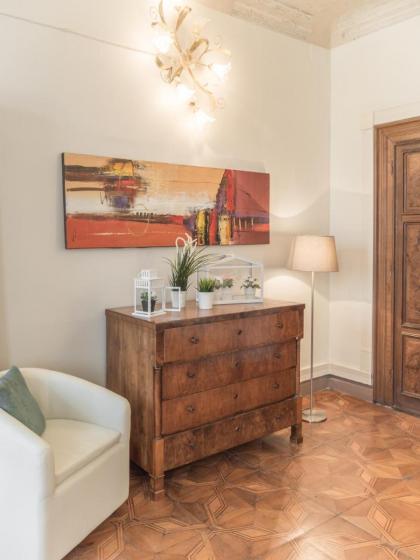 Riva Palace Apartments by Wonderful Italy - image 19