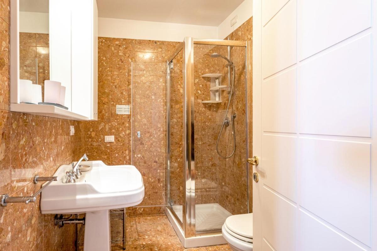 Molino Stucky Residence Burchio Suite - image 4