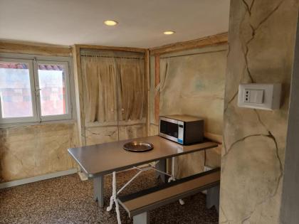 Venice San Marco Lovely Apartment for 5 Persons - image 4