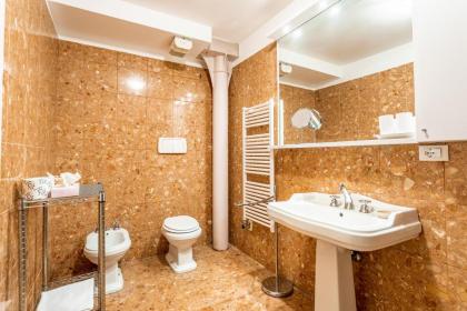 GuestHost - Molino Stucky Residence Burchiello Suite - image 12