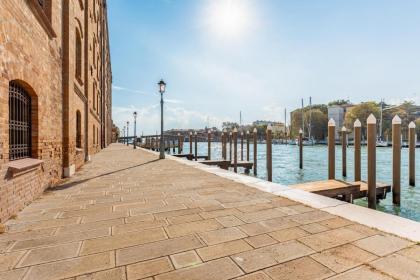 GuestHost - Molino Stucky Residence Burchiello Suite - image 15