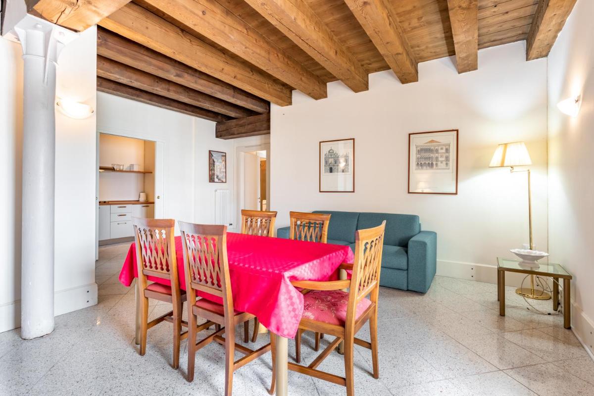 GuestHost - Molino Stucky Residence Burchiello Suite - image 2
