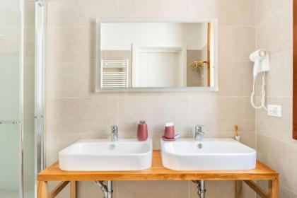 Venice Luxury Suites - image 26