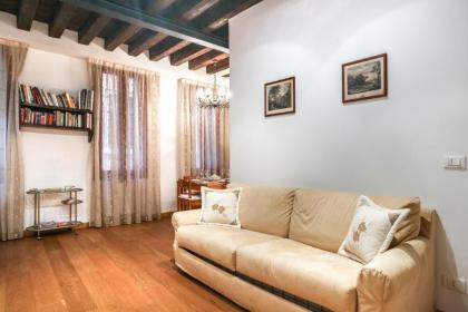 Mela Luxury Venice Apartments - image 22