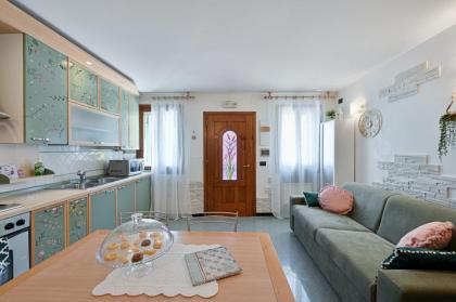 Flora Cottage Guesthouse Burano - image 22