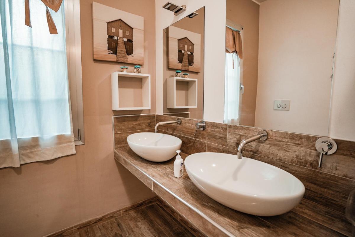 Angelica Home - image 6
