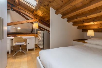 The Silk House - image 30