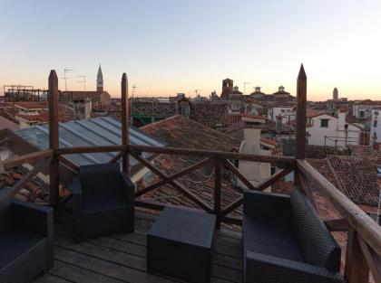 LaLux Venezia - image 30